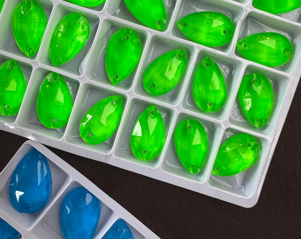 22-18mm glow in dark gems